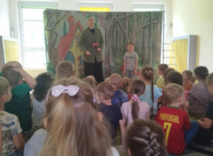 Teatrzyk Blaszany Bębenek Czerwony Kapturek