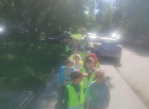 Spacer na skrzyżowanie