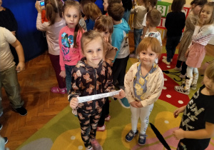 Sowy odebrałby dyplomy po zakończonych warsztatach.