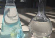 butelki z eksperymentami